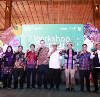 Pj Bupati Harap, Topi Bambu Kabupaten Tangerang Mendunia