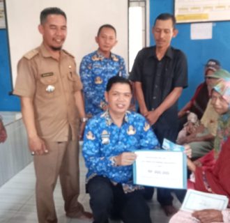 Penyaluran BLT DD dan Pembagian Insentif Kampung Bengkulu Raman 