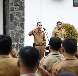 Pj Sekda Kota Sukabumi Pimpin Apel Pagi, Dorong ASN Tingkatkan Kewaspadaan dan Edukasi Lingkungan