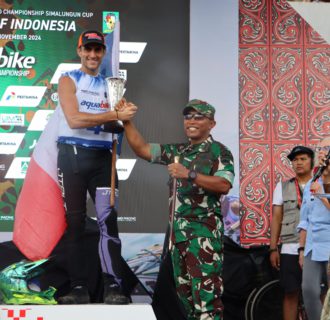 Komandan Kodim 0207 / Simalungun Hadiri Pelepasan 32 Peserta Aquabike Jetski World Championship 2024 di Pantai Bebas Parapat