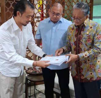 Temui Menteri PU, Wako Erman Serahkan 3 Proposal Untuk Kegiatan Prioritas Bukittinggi dan Solusi Pemenuhan Air Bersih 