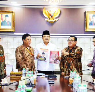Pengurus SMSI Pusat Dipimpin Ketum Firdaus Gelar Audiensi dengan Mensos Saifullah Yusuf