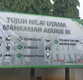 Penandatanganan Fakta Integritas perjanjian kinerja dan komitmen Bersama PN Jakarta Timur Kelas 1A