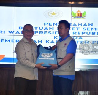 Pemkab Pekalongan Terima Bantuan Paket Sembako  dari Wapres RI Untuk Korban Banjir dan Tanah Longsor
