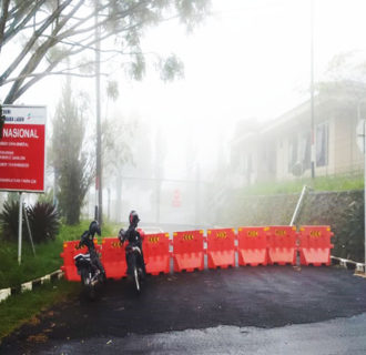 Akibat Cuaca Ekstrim, Kabut Hebat Menyelimuti Perusahaan PT SEML Suprime Energi Muaralaboh Pekonina
