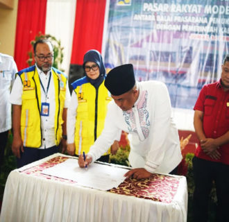 Sutan Riska Resmikan Pasar Rakyat Modern Sungai Rumbai, Dorong Kebangkitan Ekonomi Dharmasraya