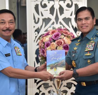 Ketua Umum PPAL Bersama Pengurus Silaturahmi dengan KASAL