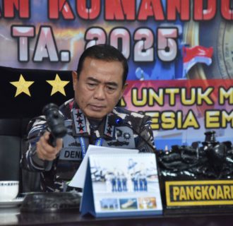 Koarmada RI Gelar Rapat Staf dan Komando Tahun 2025