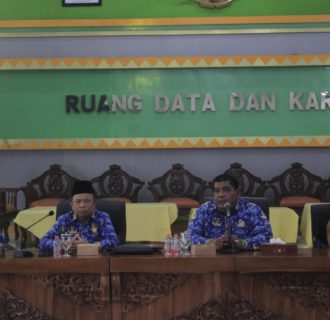 Pemerintah Labubahanbatu Melalui Asisten lll Zaid Harahap Pimpin Rapat Penyusunan LKJIP Tahun 2024