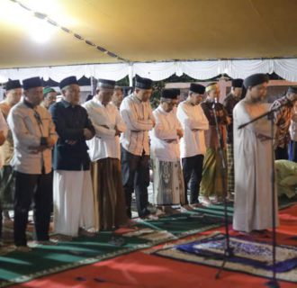Wakil Bupati Ketapang Gelar Syukuran dan Sholat Maghrib Bersama Tempati Rumah Dinas Jabatan