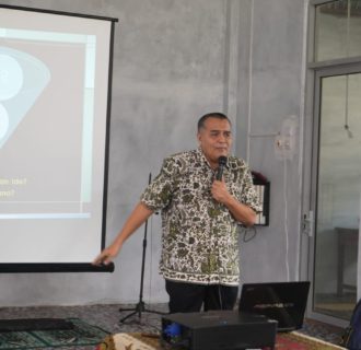 Firdaus: Menulis Mengubah Dunia Nagari Magek Untuk Indonesi