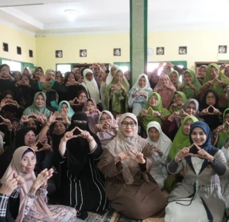 Ibu Walikota dan Wakil Mengisi Majelis Taklim As-Sobariyyah: Perkuat Silaturahmi dan Kepedulian Sosial