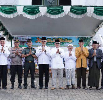 Staff Ahli Bupati Ketapang, Lepas Ribuan Peserta Tarhib Ramadhan Tahun 2025