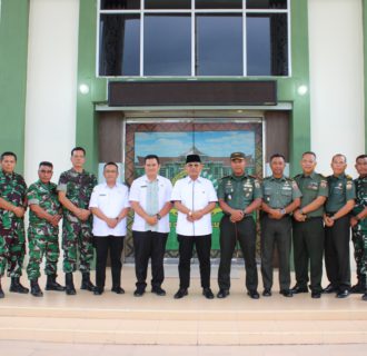 Letkol Inf Slamet Faojan MHan Sambut Bupati Simalungun dan Rombongan Kunjungan kerja