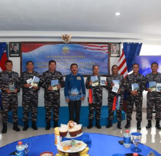 Ketum PPAL Luncurkan Buku, “Biak Numfor Mutiara Pasifik Dalam Sejarah ALRI”