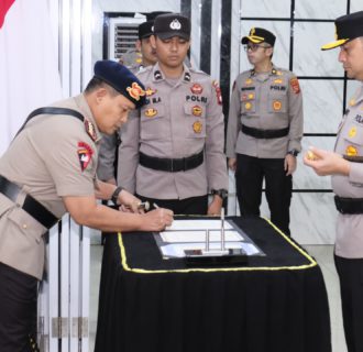 Pimpin Sertijab, Kapolda Kalbar Tekankan Pejabat Baru Untuk Tingkatkan Pelayanan dan Kolaborasi