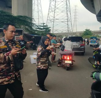 Kodim 0502/JU dan Ormas Bersatu dalam Aksi Berbagi Takjil