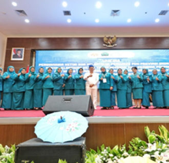 Gubernur Dedi Mulyadi Kukuhkan Ketua TP PKK Jabar dan Lantik Pengurus