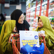 Sinergi Kebaikan untuk Senyum Anak Negeri: 480 Anak Yatim Dhuafa Belanja Bersama Bakrie Amanah