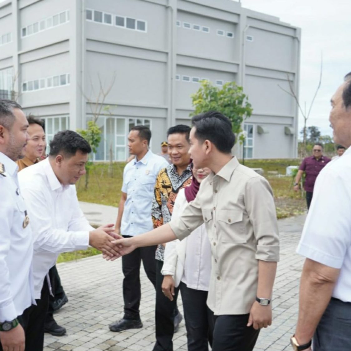 Disela Kunjungan Wapres, Ketua DEN Luhut Binsar Panjaitan Dukung KPT Samosir dan akan Turun Langsung Tinjau Lokasi