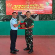 Pusbintal TNI Menggelar Pembekalan Mental Kepada Satgas Pengamanan Perbatasan RI-Papua Nugini Statis Yonif 403/WP