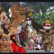 Puluhan Kesenian Helaran  Semarakan Galuh Ethnic Carnival di Hari Jadi Ciamis ke-383
