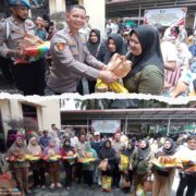 Polsek Sukajadi Salurkan Bantuan Sosial dalam Rangka HUT Bhayangkara ke-79