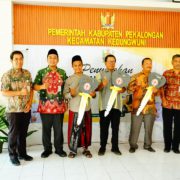 Pemkab Pekalongan Bagikan 20 Motor Roda Tiga untuk Penanganan Sampah